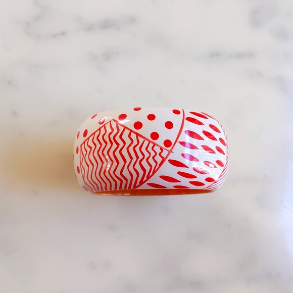 Vintage 1.5" Wide Floral and Pattern Two Tone Painted Wooden Bangle Bracelet. - Picture 2 of 4